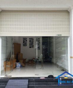 Cửa cuốn khe thoáng kết hợp với cửa kính