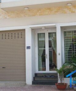 Mẫu cửa cuốn tấm liền nhà gara ô tô