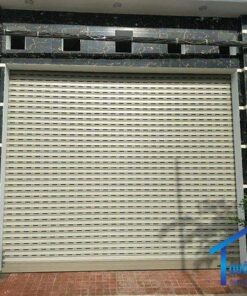 Mẫu cửa cuốn khe thoáng nhà mặt phố