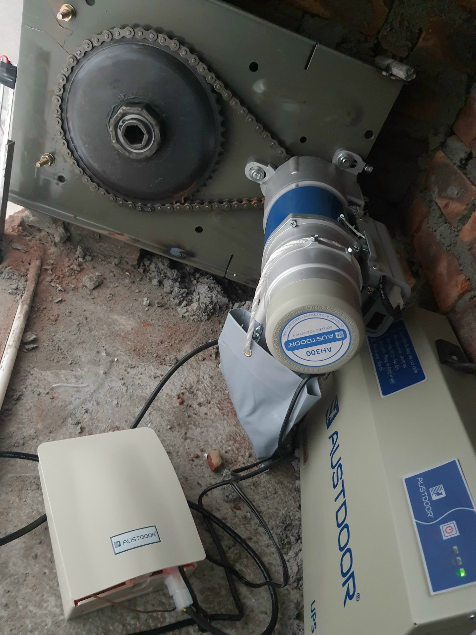 Dịch vụ sửa chữa motor cửa cuốn quận 5 tại chỗ 24h Dịch vụ sửa chữa motor cửa cuốn quận 5 tại chỗ 24h
