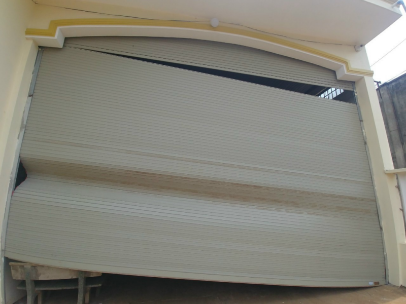Dịch vụ sửa chữa cửa cuốn bị tuột, có mặt kịp thời, giá rẻ