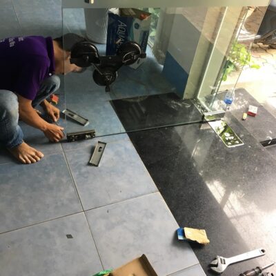 Dịch vụ sửa cửa kính chất lượng, giá rẻ, uy tín tại quận 5