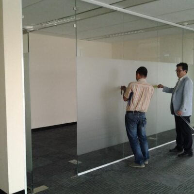 Dịch vụ sửa cửa kính chất lượng, giá rẻ, uy tín tại quận 3